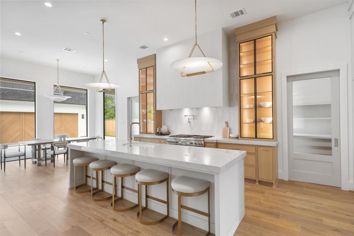 Houston, Texas, 77018, United States, 6 Bedrooms Bedrooms, ,6 BathroomsBathrooms,Residential,For Sale,1797320
