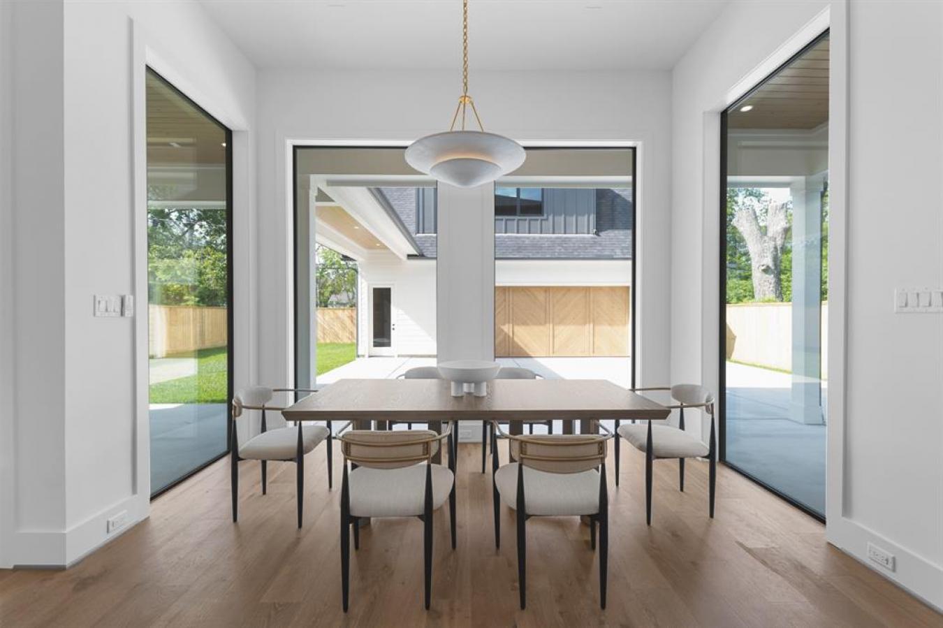 Houston, Texas, 77018, United States, 6 Bedrooms Bedrooms, ,6 BathroomsBathrooms,Residential,For Sale,1797320