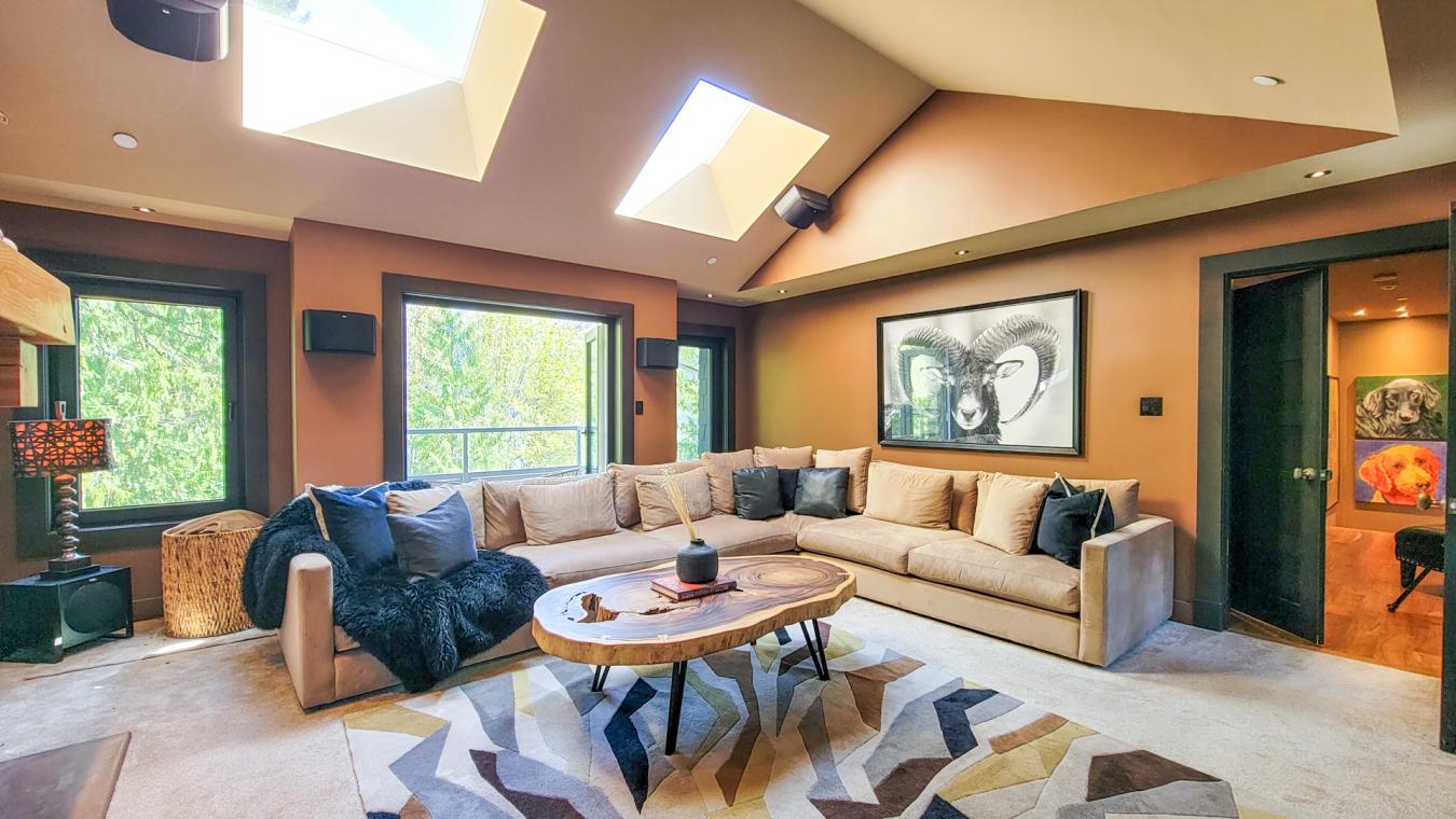 North Vancouver, BC, V7G2T6, Canada, 5 Bedrooms Bedrooms, ,3 BathroomsBathrooms,Residential,For Sale,1797319