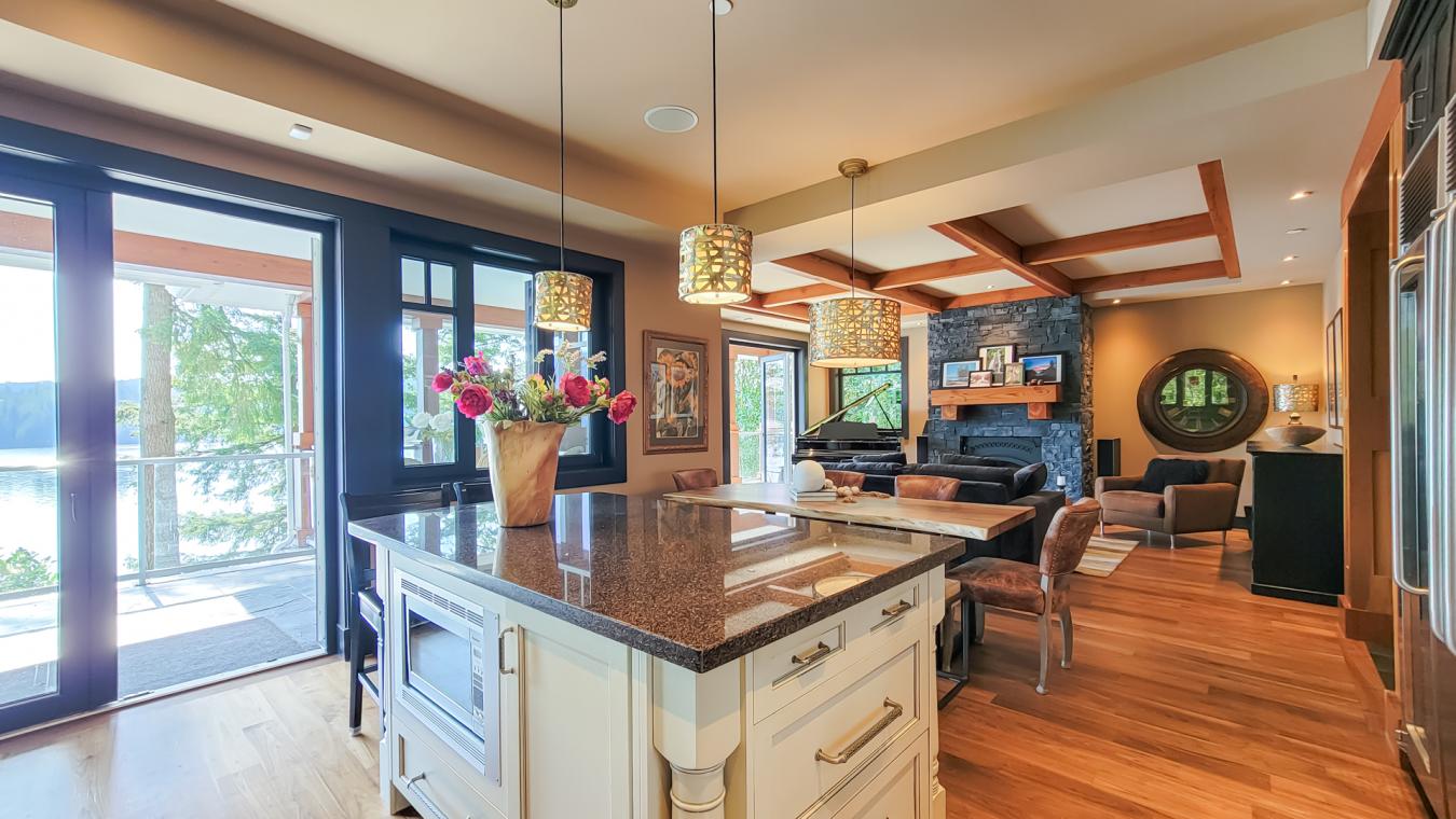 North Vancouver, BC, V7G2T6, Canada, 5 Bedrooms Bedrooms, ,3 BathroomsBathrooms,Residential,For Sale,1797319