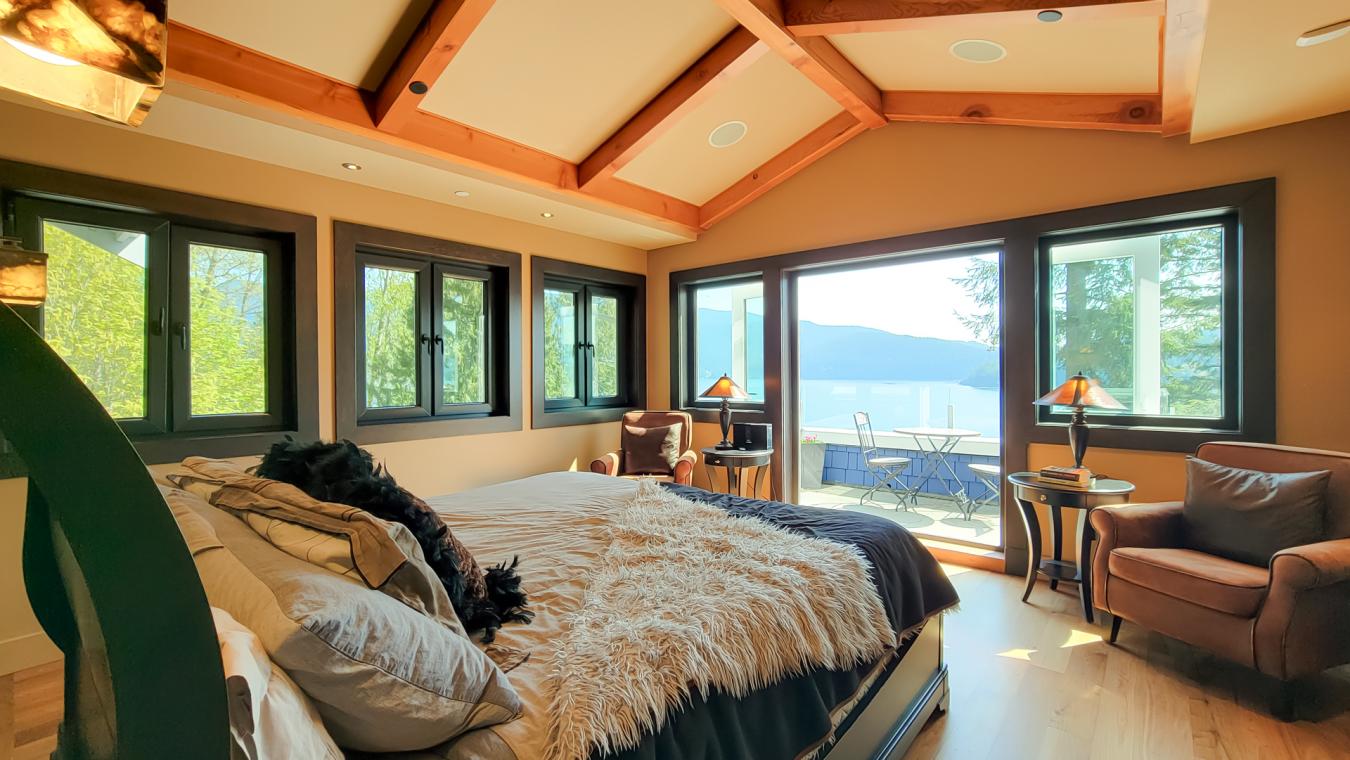 North Vancouver, BC, V7G2T6, Canada, 5 Bedrooms Bedrooms, ,3 BathroomsBathrooms,Residential,For Sale,1797319