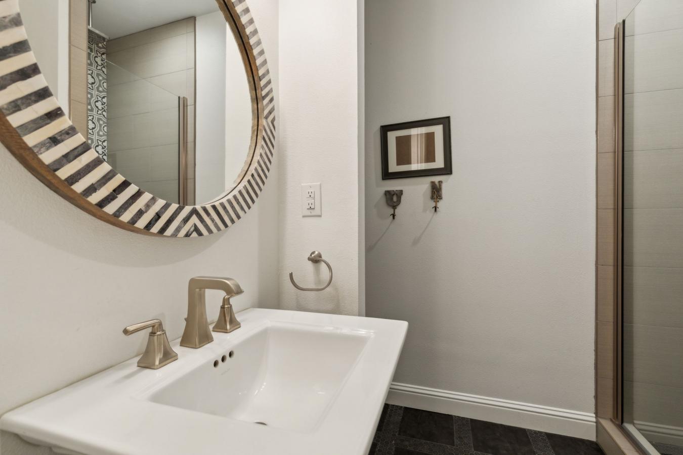 Allen, Texas, 75013, United States, 5 Bedrooms Bedrooms, ,5 BathroomsBathrooms,Residential,For Sale,1797314