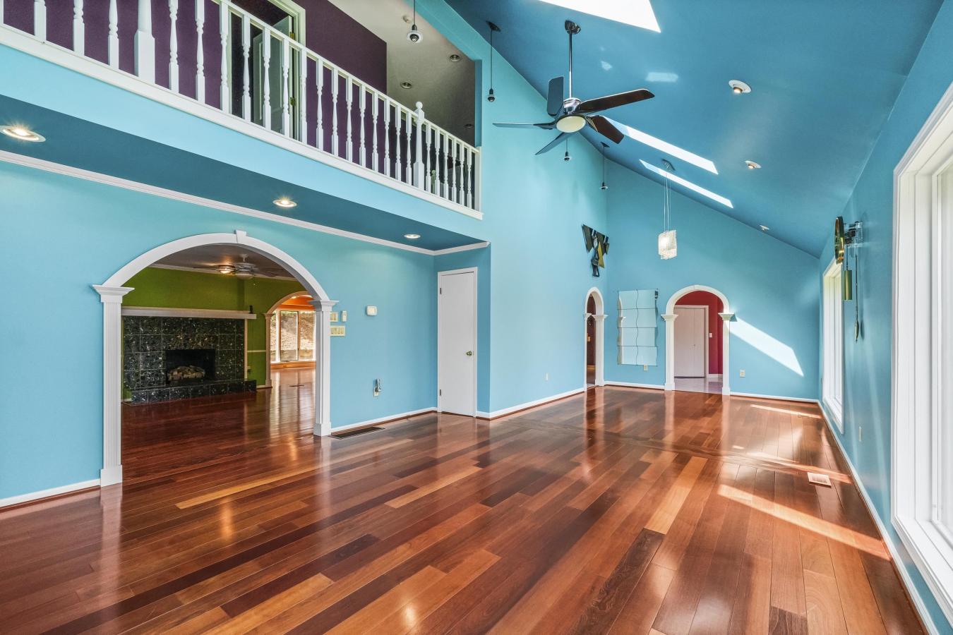 Russell, Kentucky, 41169, United States, 5 Bedrooms Bedrooms, ,4 BathroomsBathrooms,Residential,For Sale,1797312