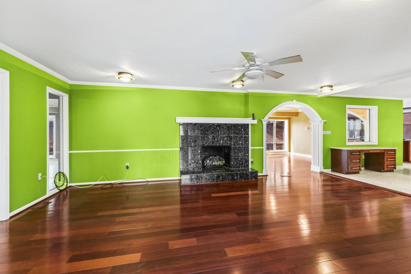 Russell, Kentucky, 41169, United States, 5 Bedrooms Bedrooms, ,4 BathroomsBathrooms,Residential,For Sale,1797312