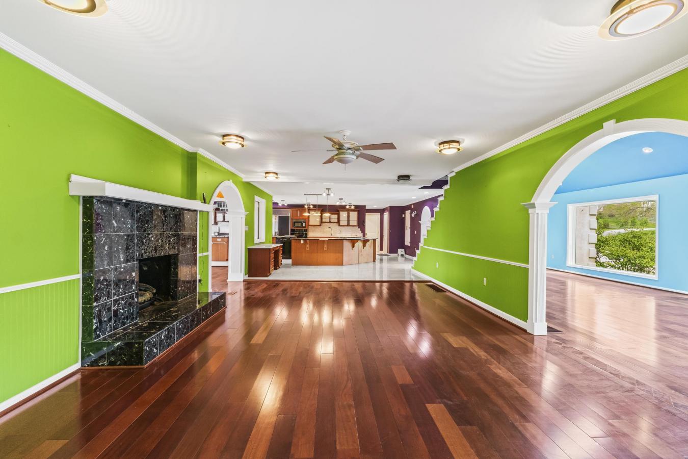 Russell, Kentucky, 41169, United States, 5 Bedrooms Bedrooms, ,4 BathroomsBathrooms,Residential,For Sale,1797312