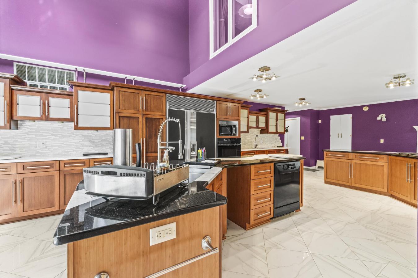 Russell, Kentucky, 41169, United States, 5 Bedrooms Bedrooms, ,4 BathroomsBathrooms,Residential,For Sale,1797312