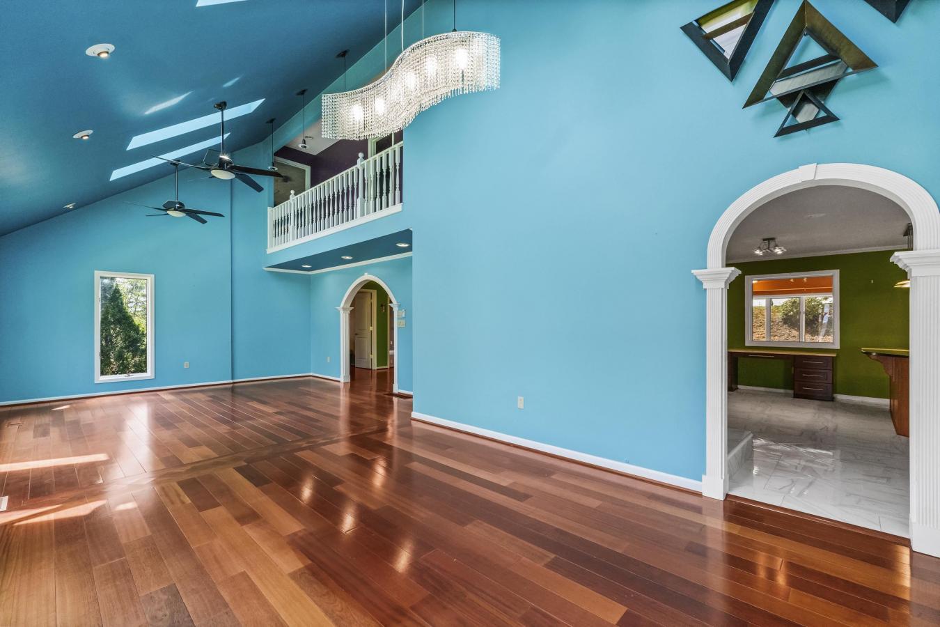 Russell, Kentucky, 41169, United States, 5 Bedrooms Bedrooms, ,4 BathroomsBathrooms,Residential,For Sale,1797312