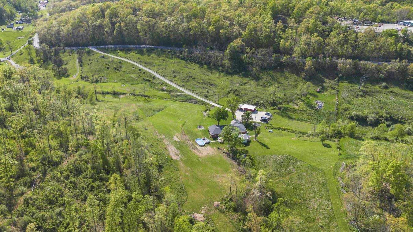 Catlettsburg, Kentucky, 41129-0000, United States, 3 Bedrooms Bedrooms, ,2 BathroomsBathrooms,Residential,For Sale,1797311