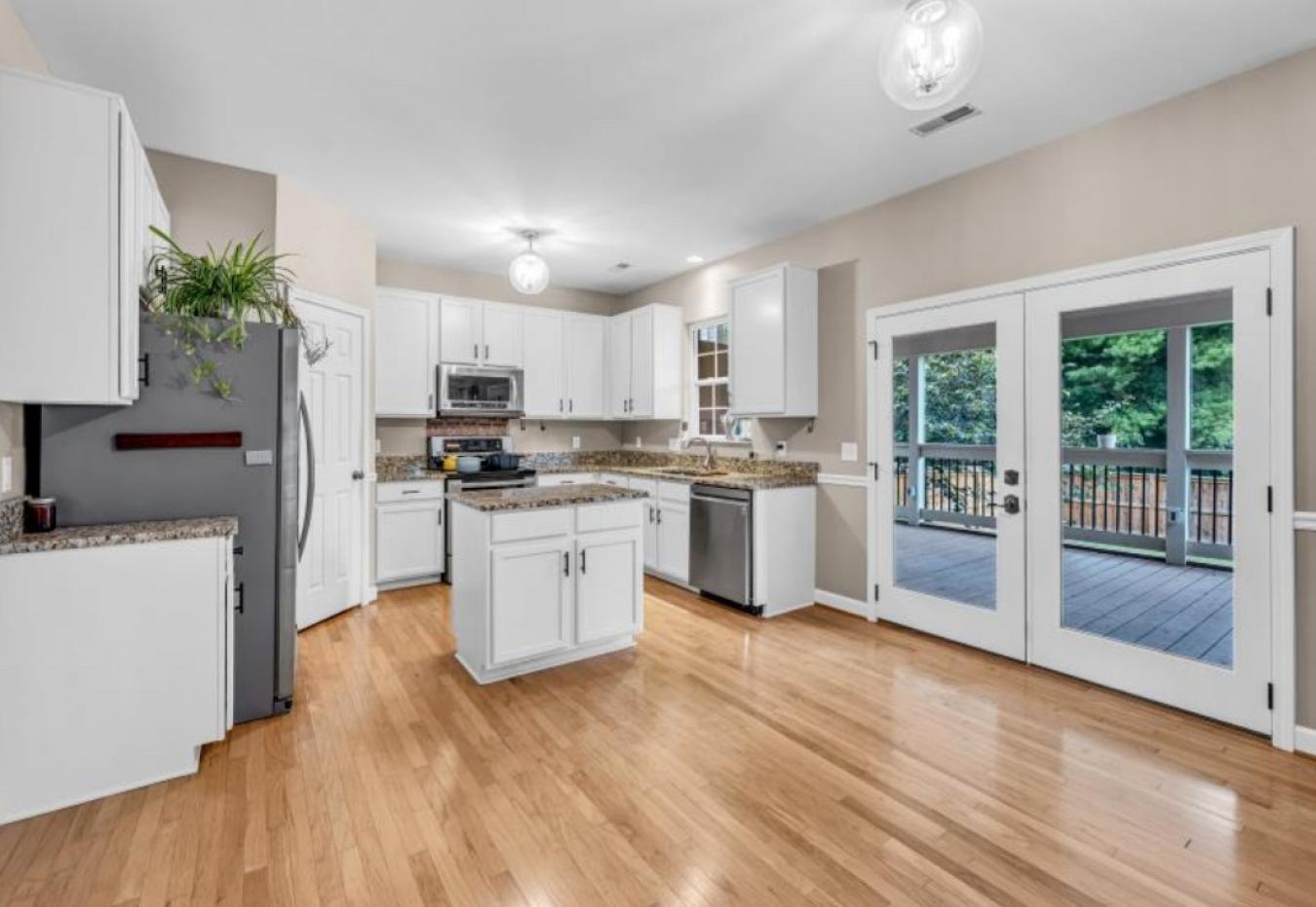 Franklin, Tennessee, 37064, United States, 3 Bedrooms Bedrooms, ,2 BathroomsBathrooms,Residential,For Sale,1797298