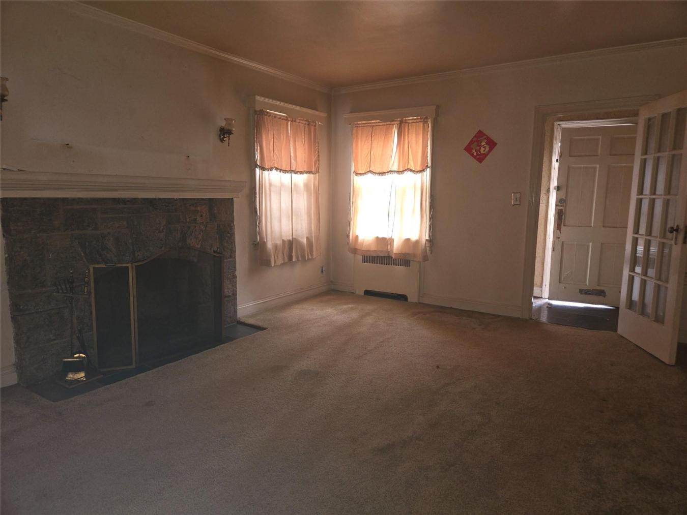 New York, New York, 11432, United States, 3 Bedrooms Bedrooms, ,1 BathroomBathrooms,Residential,For Sale,1797295