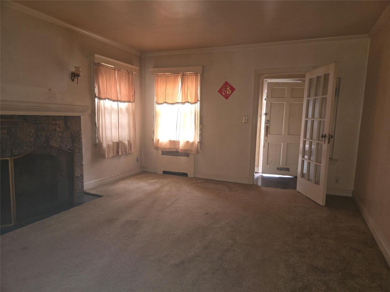 New York, New York, 11432, United States, 3 Bedrooms Bedrooms, ,1 BathroomBathrooms,Residential,For Sale,1797295