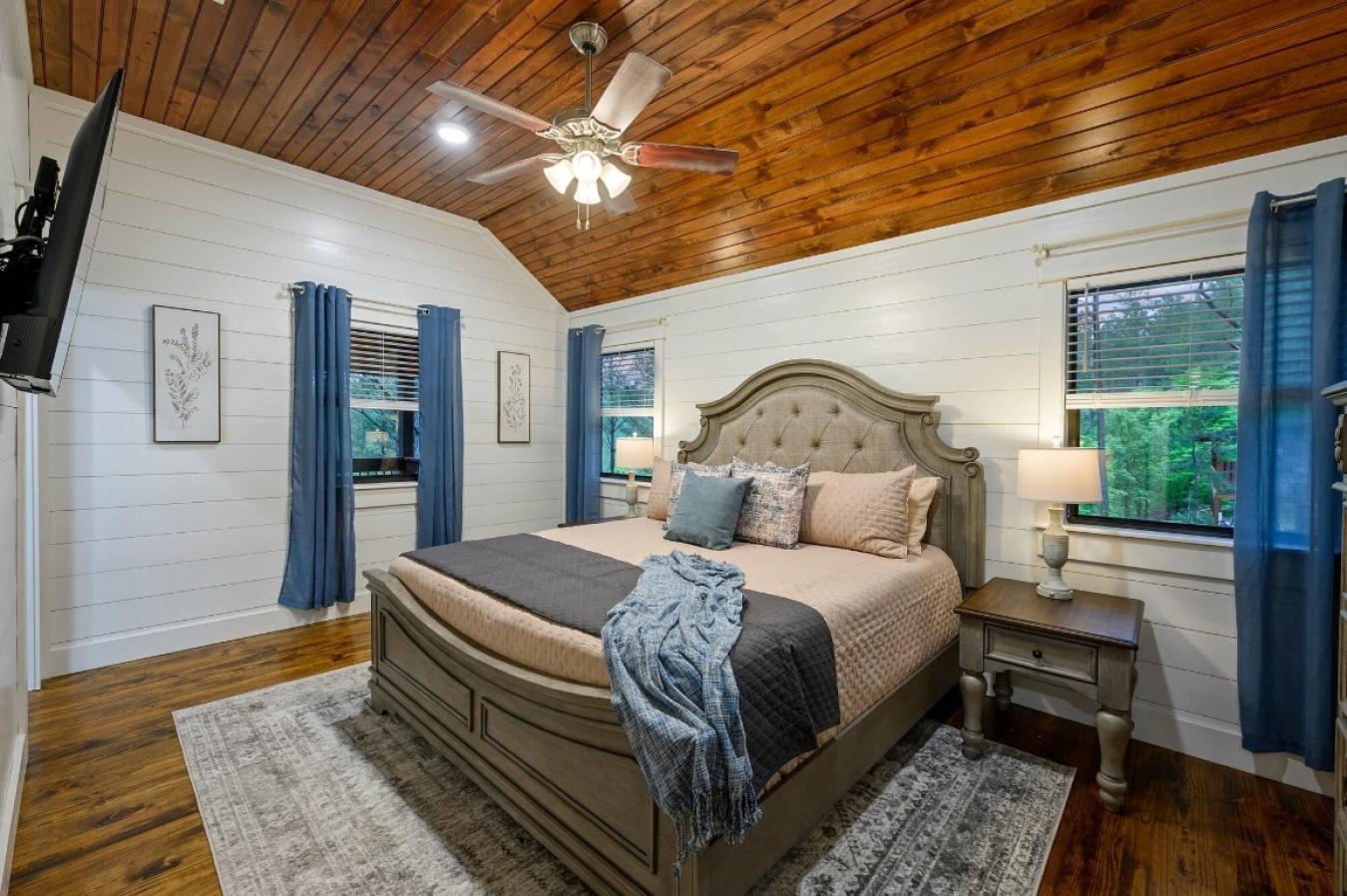 Broken Bow, Oklahoma, 74728, United States, 3 Bedrooms Bedrooms, ,3 BathroomsBathrooms,Residential,For Sale,1797292