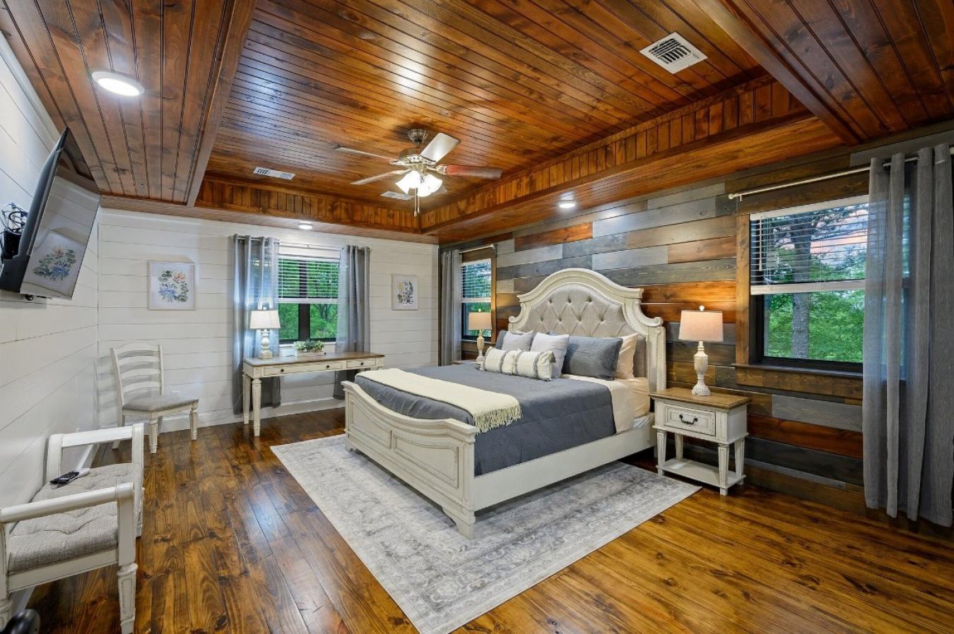 Broken Bow, Oklahoma, 74728, United States, 3 Bedrooms Bedrooms, ,3 BathroomsBathrooms,Residential,For Sale,1797292