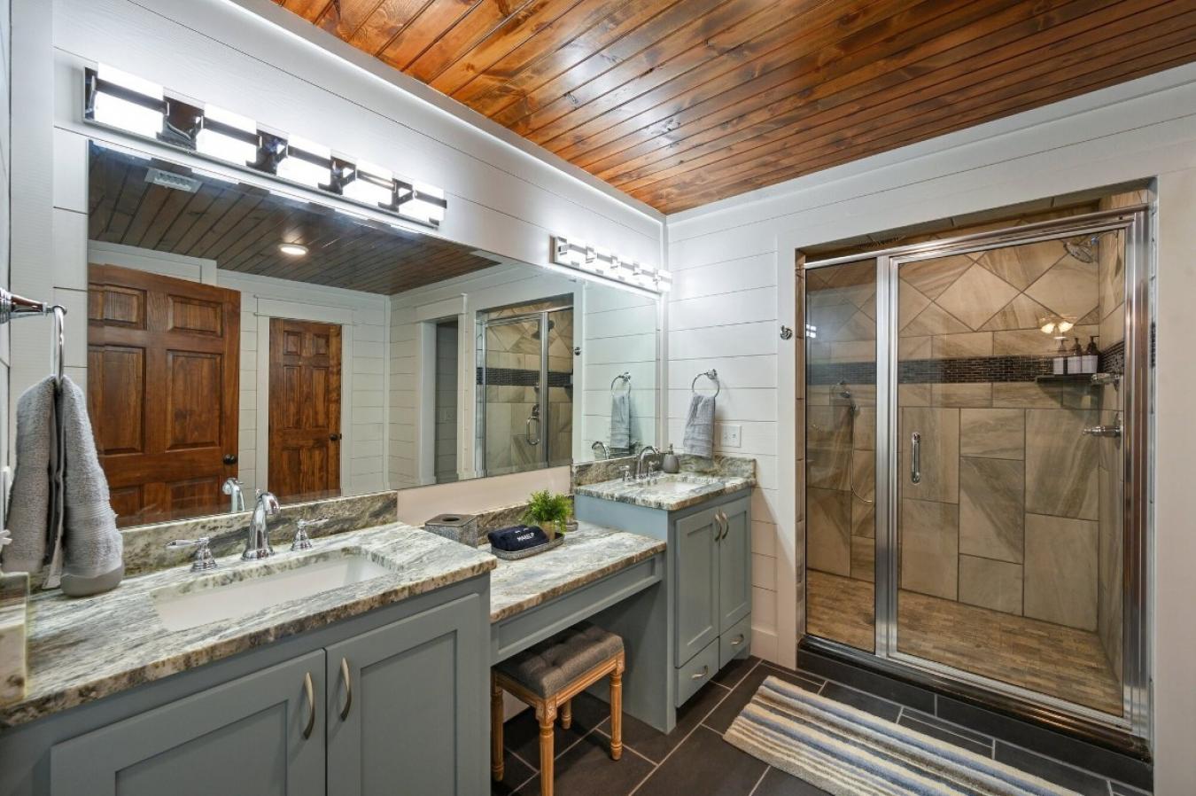 Broken Bow, Oklahoma, 74728, United States, 3 Bedrooms Bedrooms, ,3 BathroomsBathrooms,Residential,For Sale,1797292