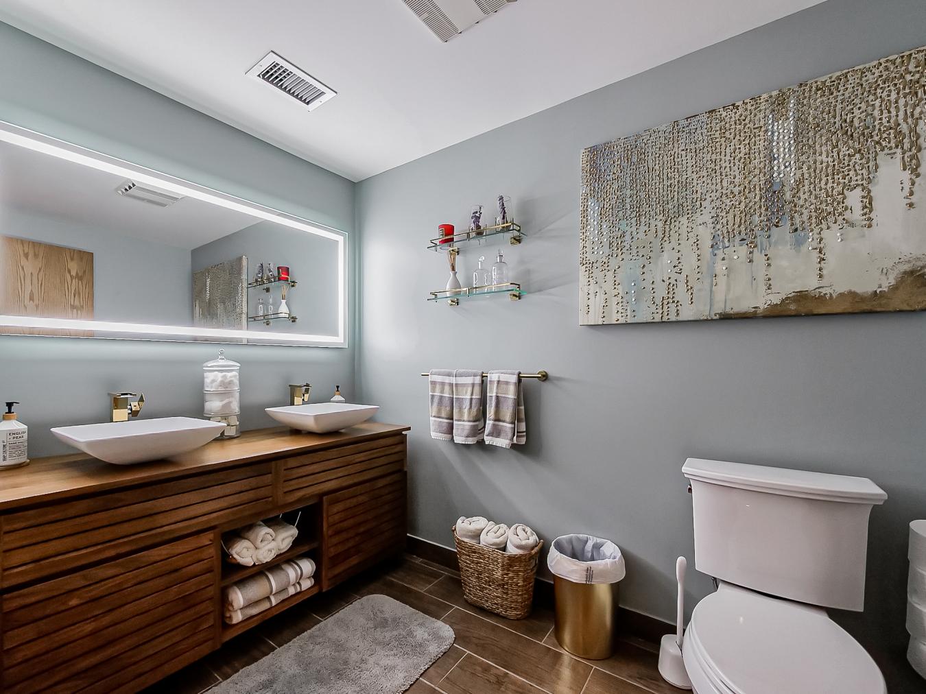 Clinton Twp, Michigan, 48036, United States, 5 Bedrooms Bedrooms, ,6 BathroomsBathrooms,Residential,For Sale,1839665