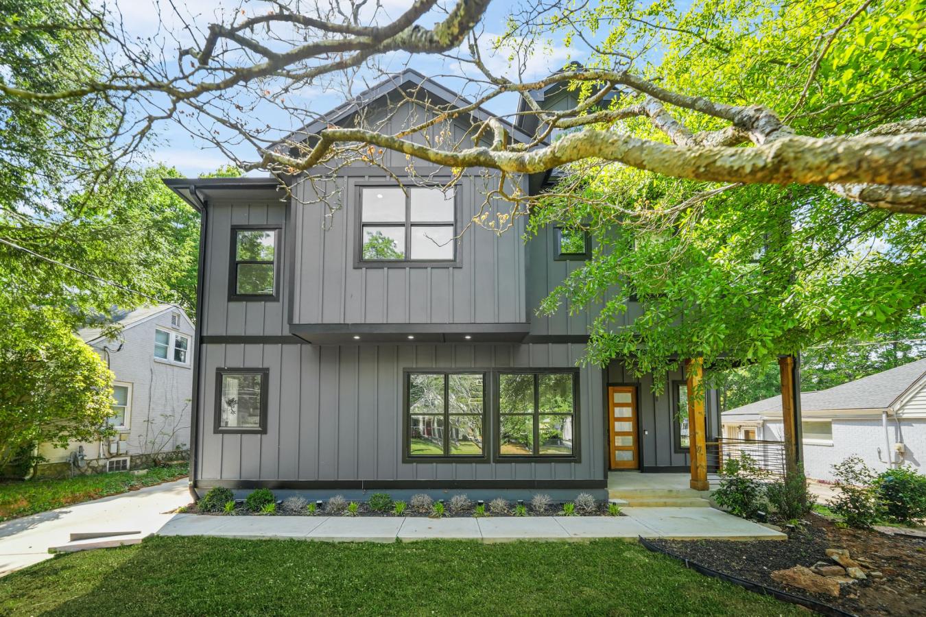 Atlanta, Georgia, 30317, United States, 4 Bedrooms Bedrooms, ,3 BathroomsBathrooms,Residential,For Sale,1994324