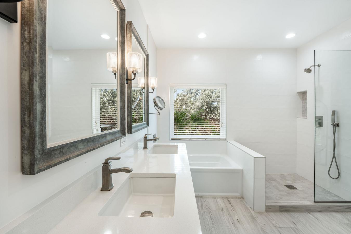 West Bay, Grand Cayman, Cayman Islands, 4 Bedrooms Bedrooms, ,3 BathroomsBathrooms,Residential,For Sale,1797274