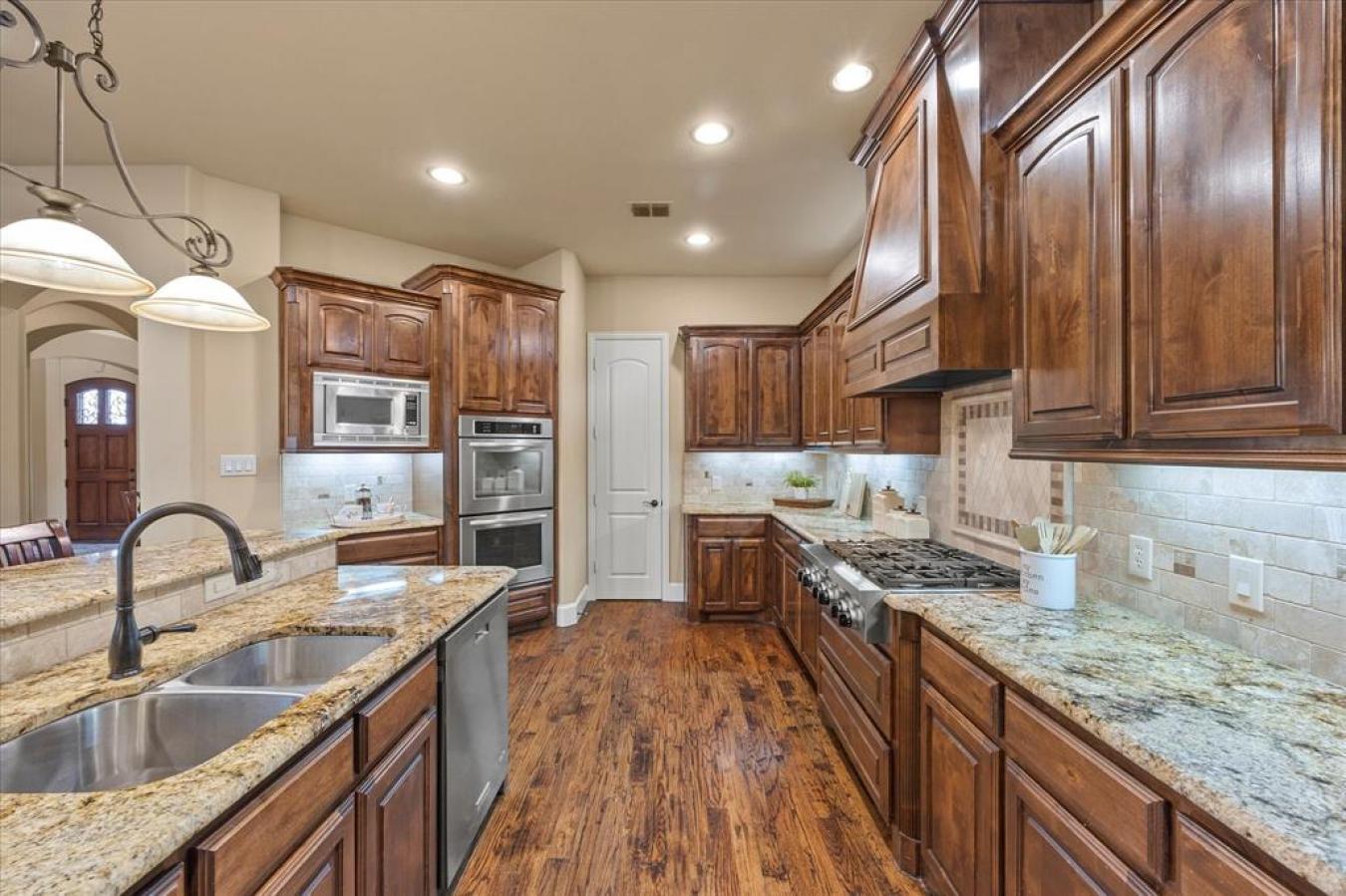 Frisco, Texas, 75033, United States, 6 Bedrooms Bedrooms, ,4 BathroomsBathrooms,Residential,For Sale,1797273