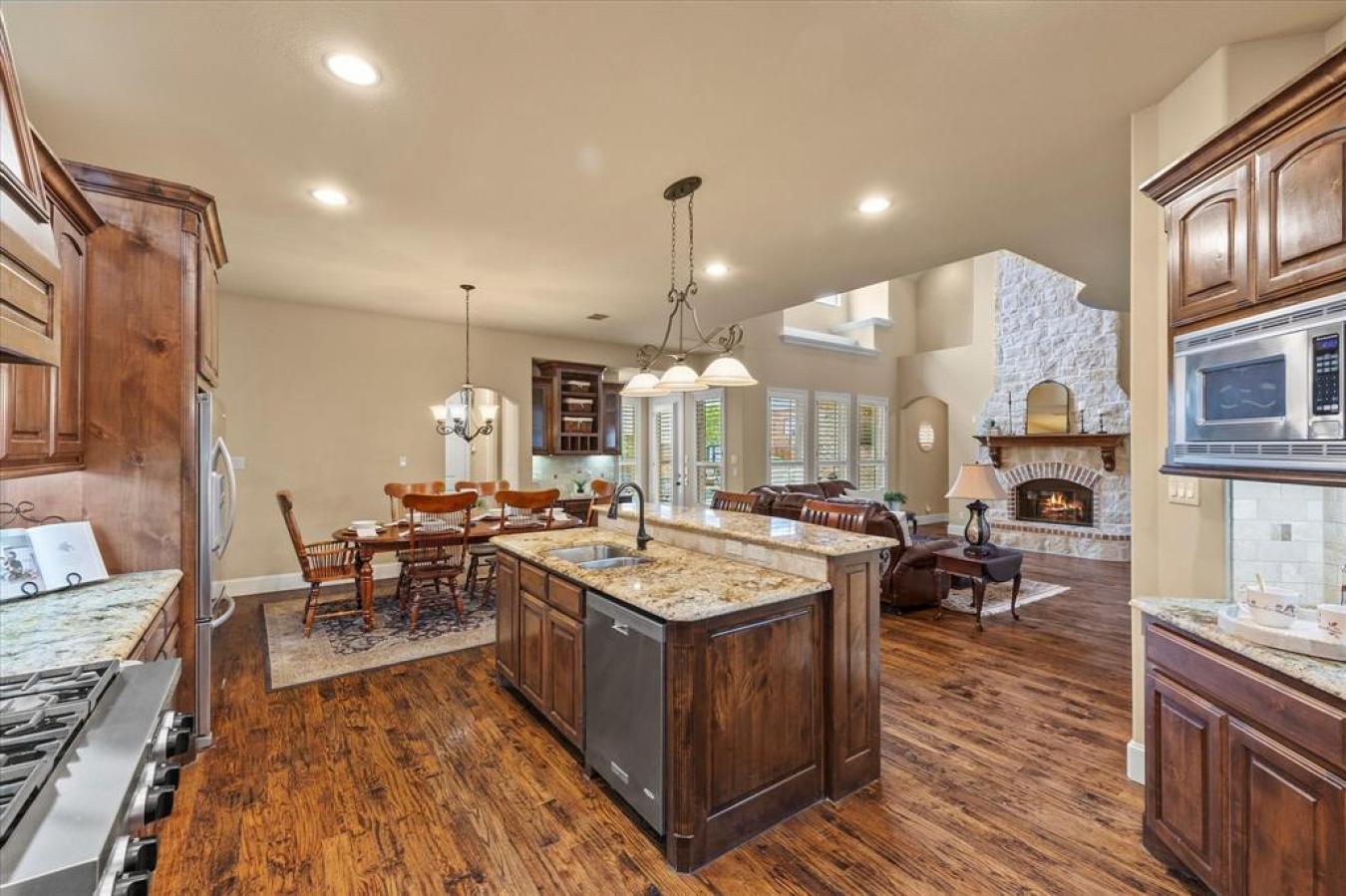 Frisco, Texas, 75033, United States, 6 Bedrooms Bedrooms, ,4 BathroomsBathrooms,Residential,For Sale,1797273