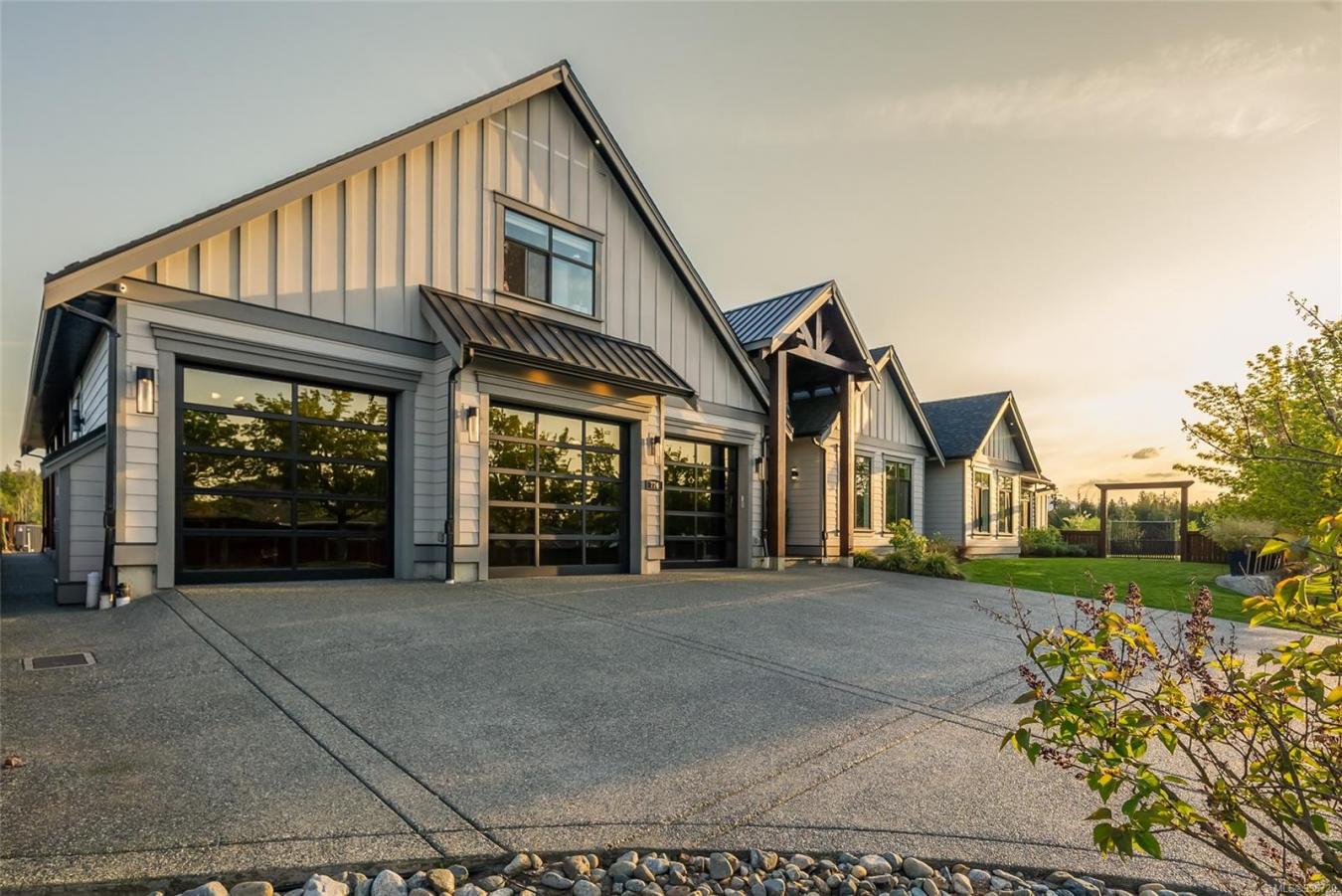 Parksville, BC, V9P 2L5, Canada, 6 Bedrooms Bedrooms, ,6 BathroomsBathrooms,Residential,For Sale,1797263