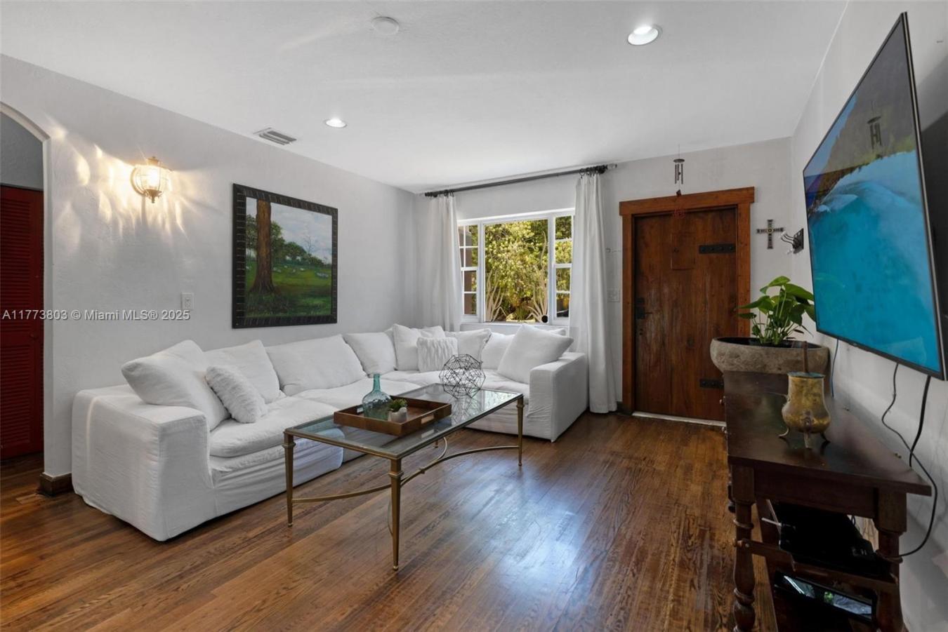 Miami Beach, Florida, 33141, United States, 4 Bedrooms Bedrooms, ,3 BathroomsBathrooms,Residential,For Sale,1797255