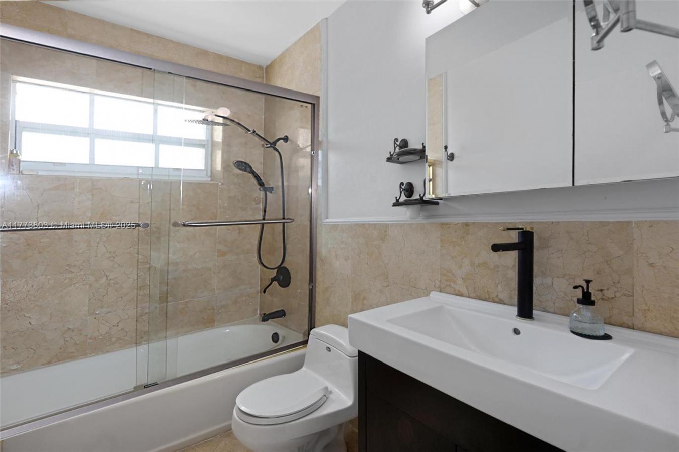 Miami Beach, Florida, 33141, United States, 4 Bedrooms Bedrooms, ,3 BathroomsBathrooms,Residential,For Sale,1797255