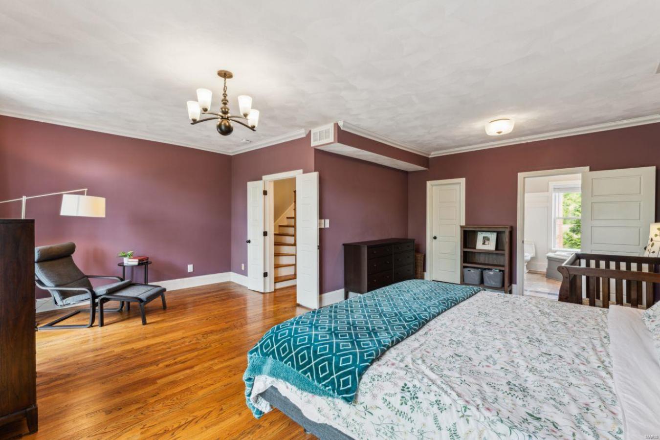 St Louis, Missouri, 63108, United States, 3 Bedrooms Bedrooms, ,2 BathroomsBathrooms,Residential,For Sale,1797254
