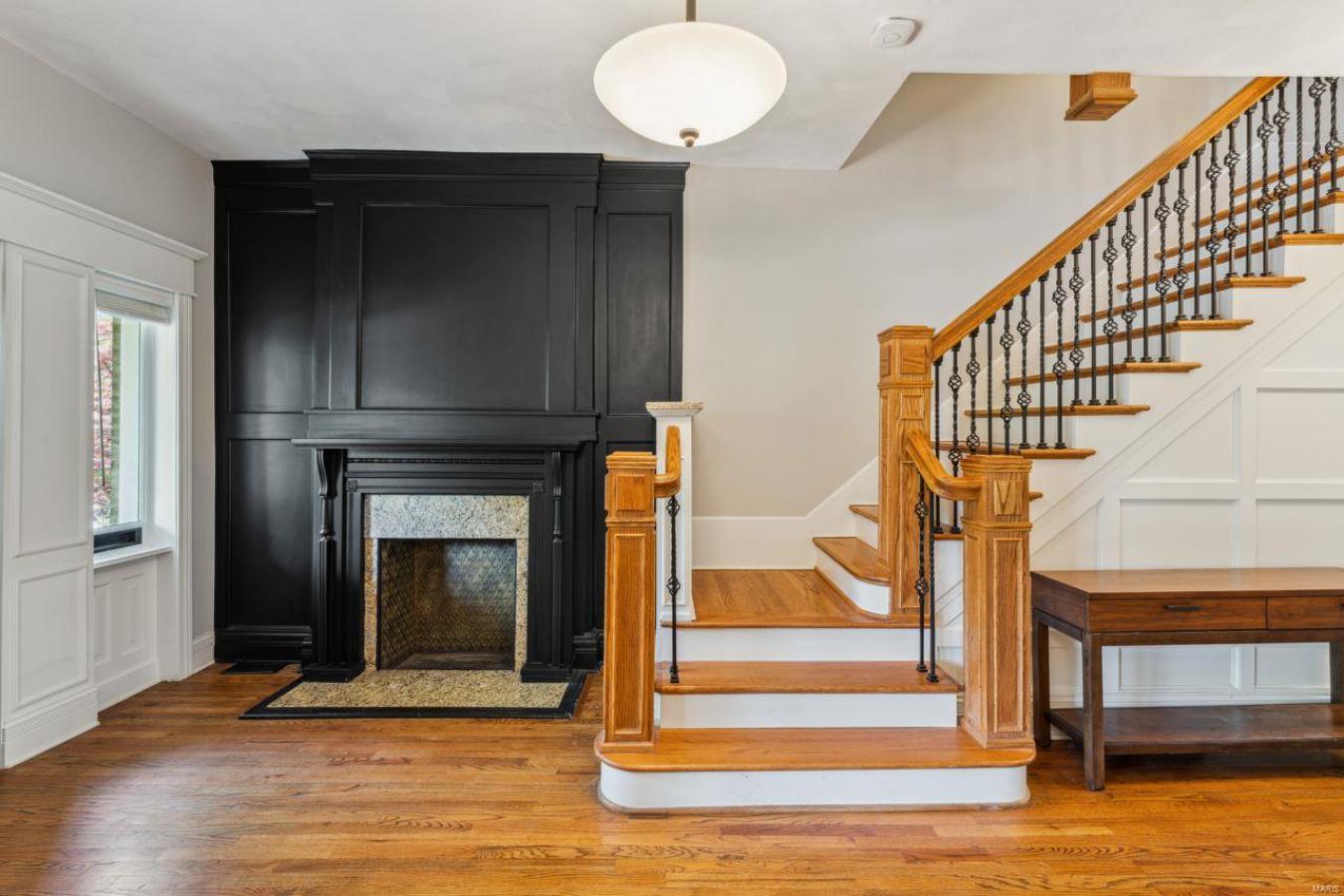 St Louis, Missouri, 63108, United States, 3 Bedrooms Bedrooms, ,2 BathroomsBathrooms,Residential,For Sale,1797254