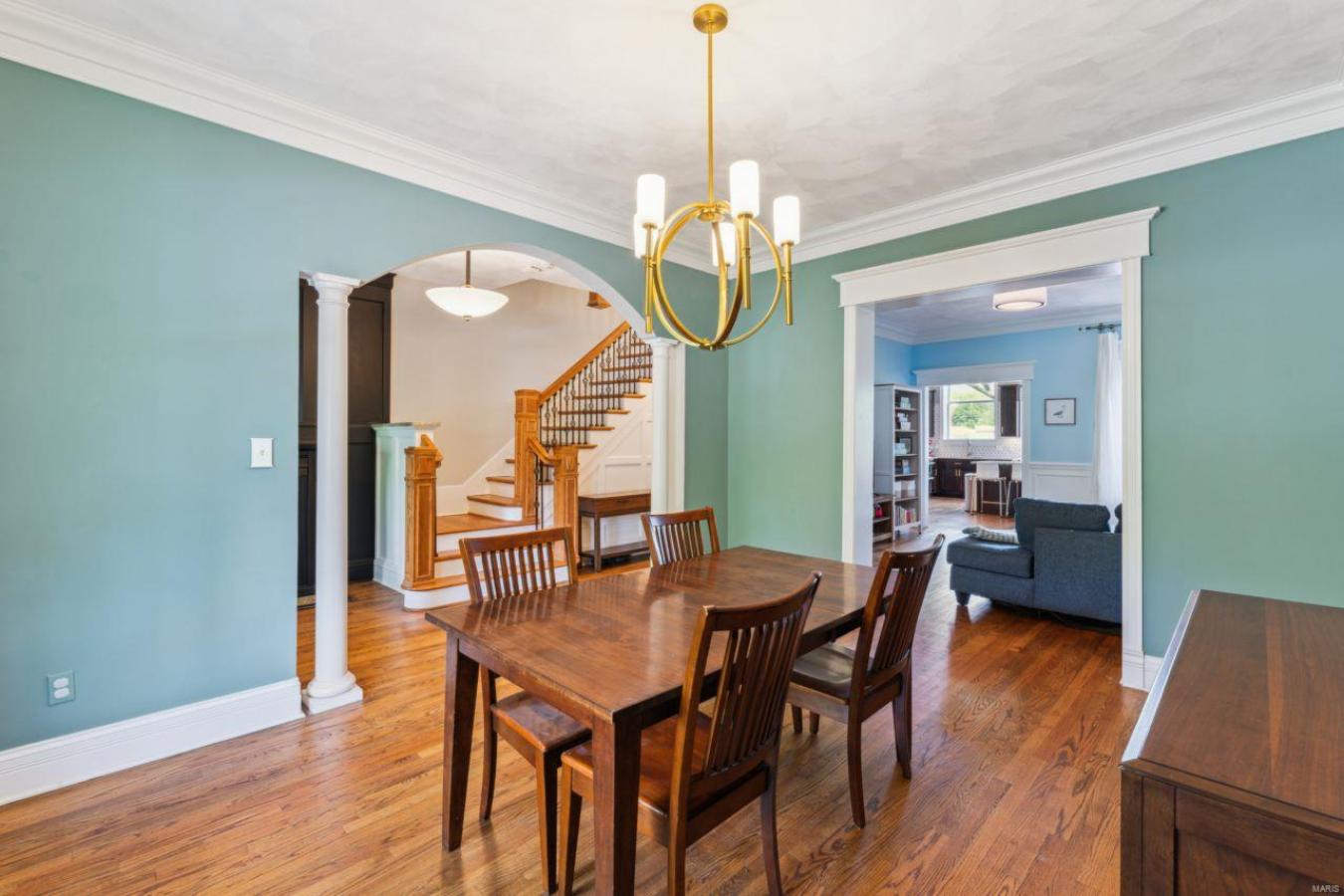 St Louis, Missouri, 63108, United States, 3 Bedrooms Bedrooms, ,2 BathroomsBathrooms,Residential,For Sale,1797254