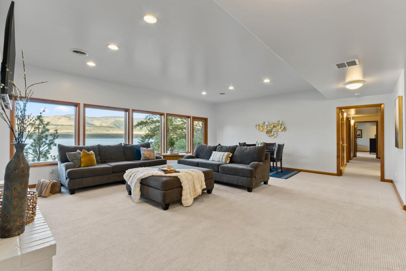 Creston, Washington, 99117, United States, 7 Bedrooms Bedrooms, ,5 BathroomsBathrooms,Residential,For Sale,1828896