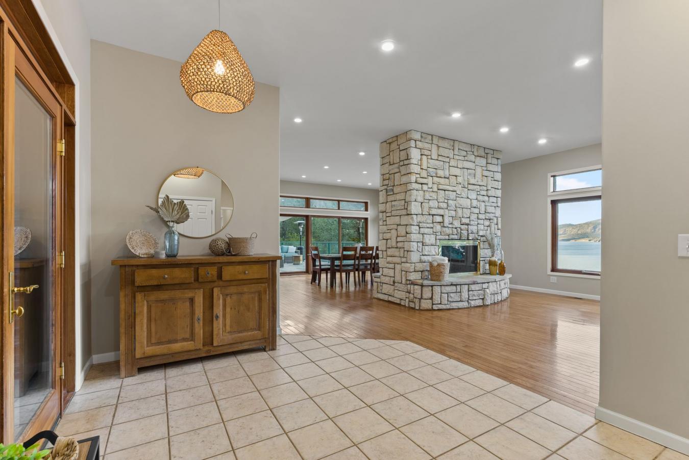 Creston, Washington, 99117, United States, 7 Bedrooms Bedrooms, ,5 BathroomsBathrooms,Residential,For Sale,1828896