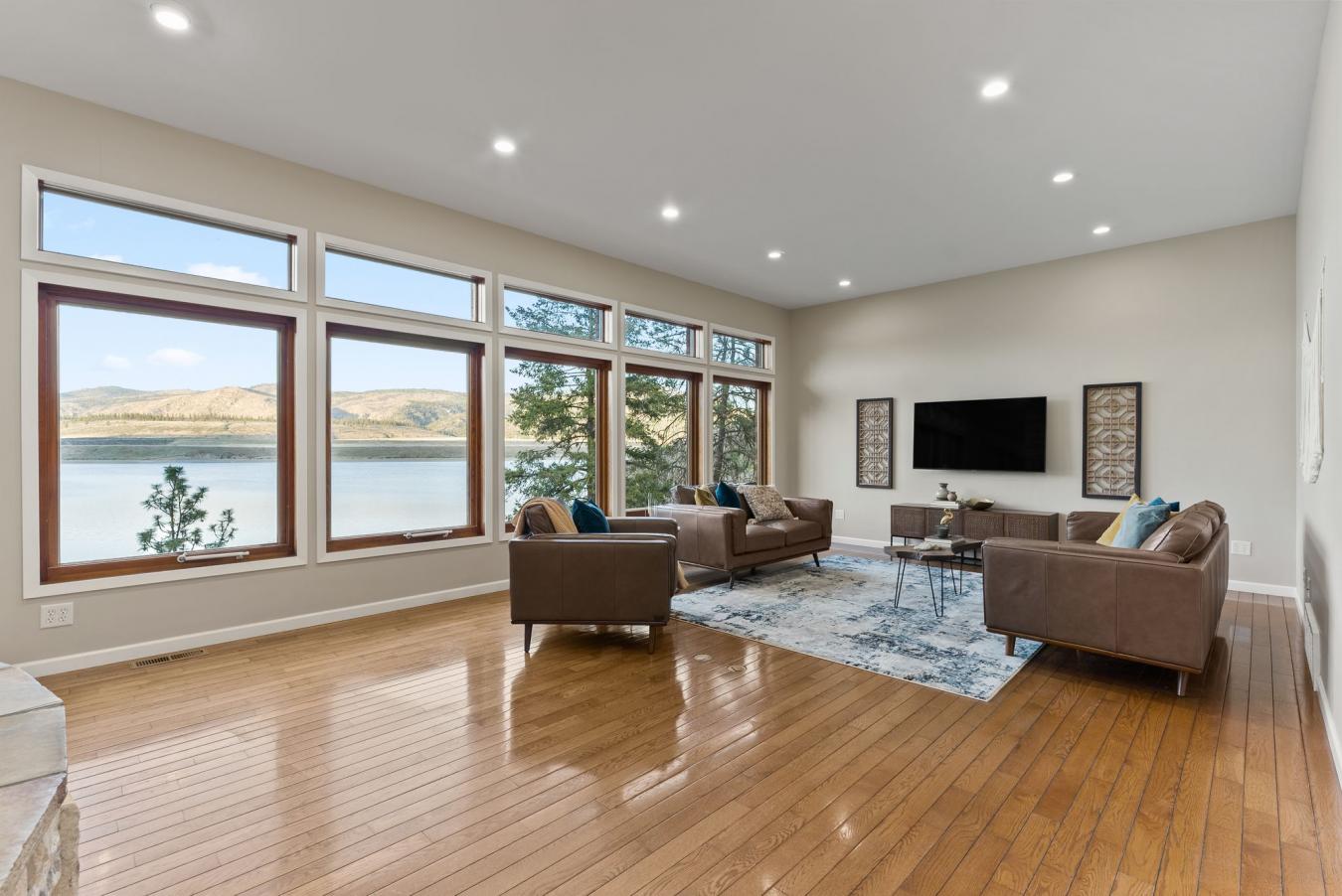 Creston, Washington, 99117, United States, 7 Bedrooms Bedrooms, ,5 BathroomsBathrooms,Residential,For Sale,1828896