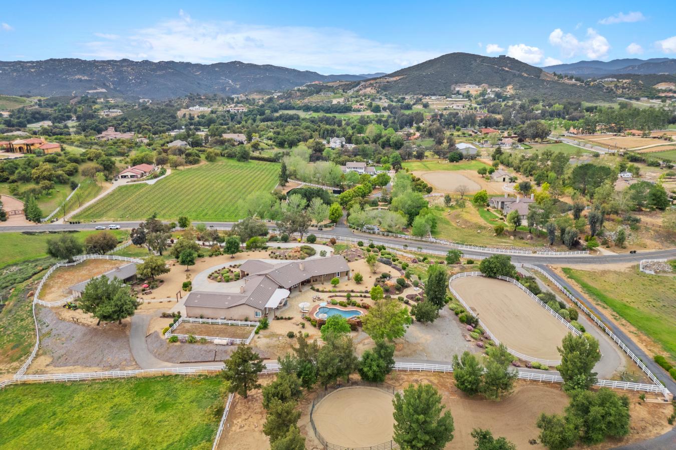 Murrieta, Riverside, 92562, United States, 5 Bedrooms Bedrooms, ,5 BathroomsBathrooms,Residential,For Sale,1801010