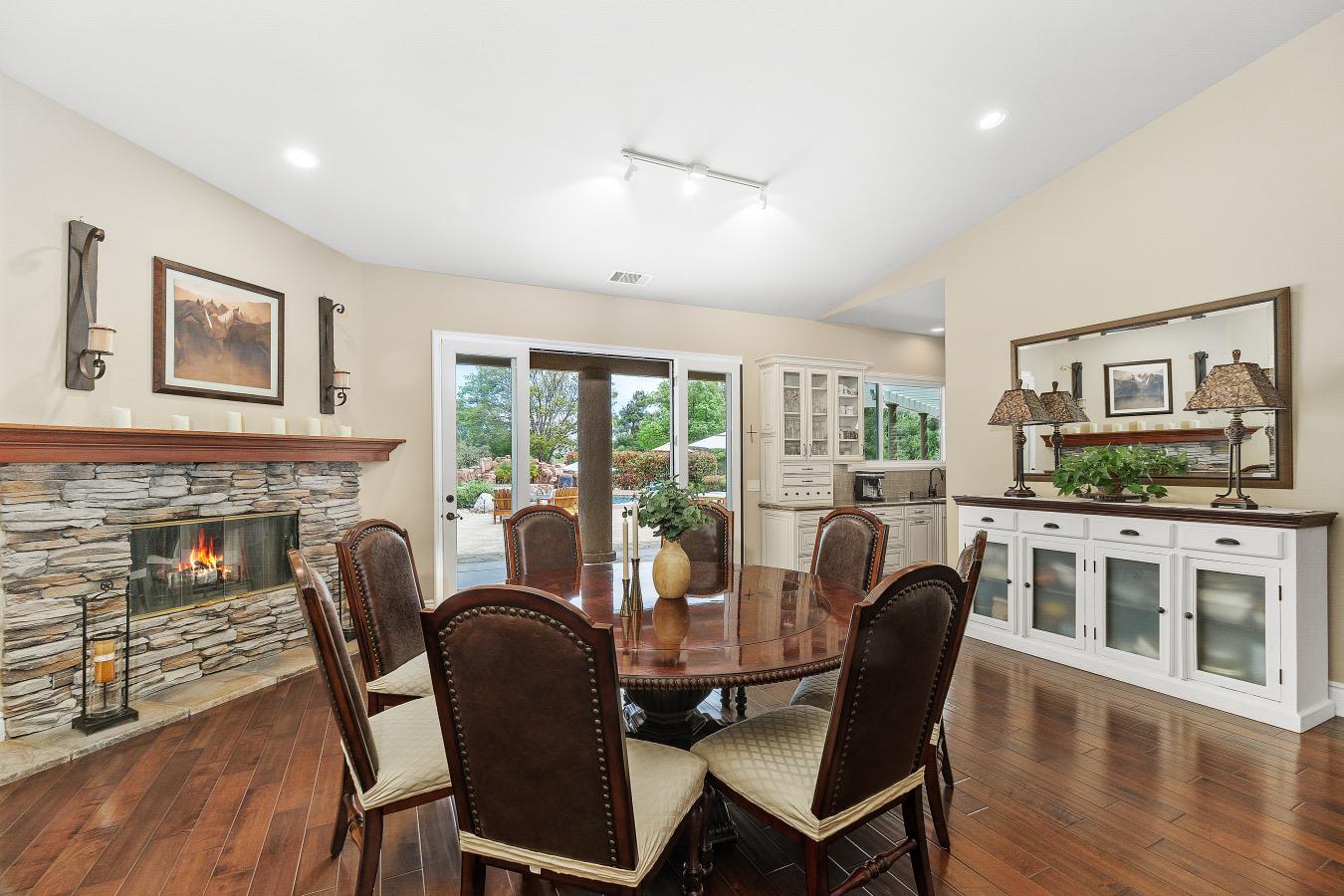 Murrieta, Riverside, 92562, United States, 5 Bedrooms Bedrooms, ,5 BathroomsBathrooms,Residential,For Sale,1801010