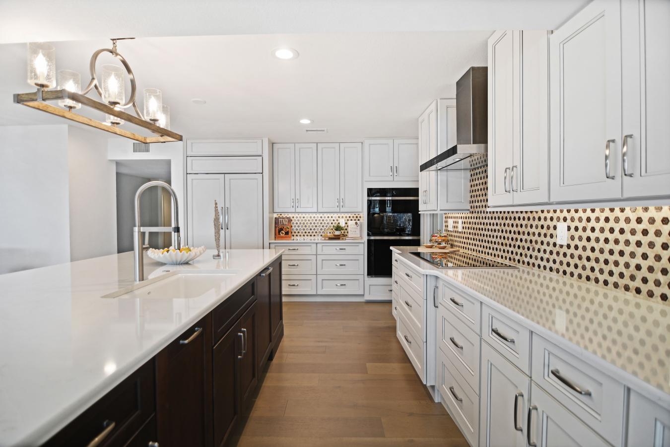 Bradenton, Florida, 34210, United States, 5 Bedrooms Bedrooms, ,5 BathroomsBathrooms,Residential,For Sale,1797244