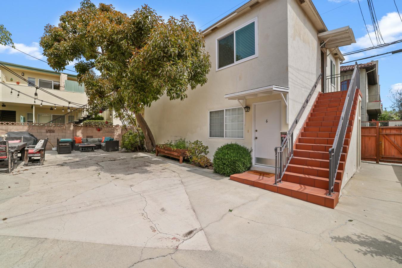 Santa Monica, California, 90403, United States, 11 Bedrooms Bedrooms, ,11 BathroomsBathrooms,Residential,For Sale,1797235