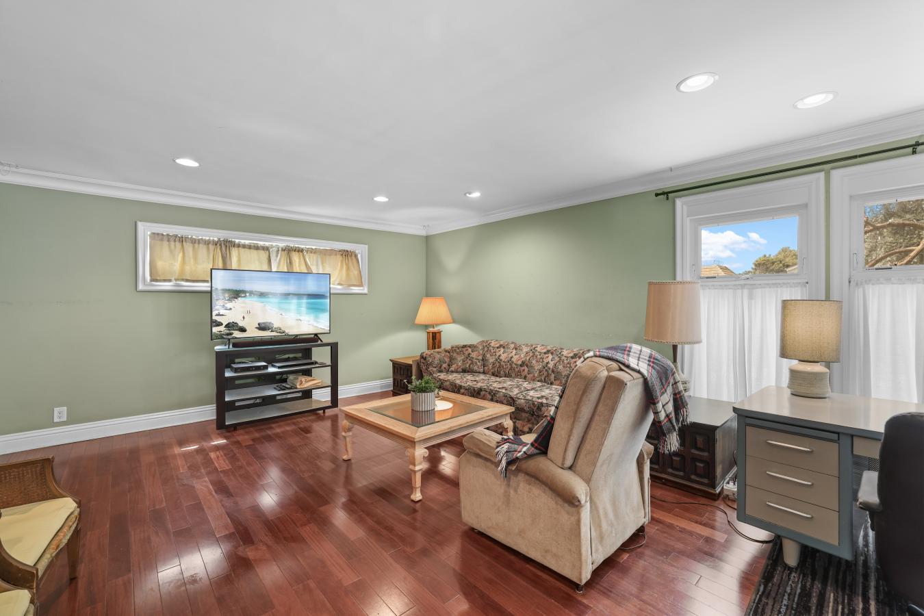 Santa Monica, California, 90403, United States, 11 Bedrooms Bedrooms, ,11 BathroomsBathrooms,Residential,For Sale,1797235
