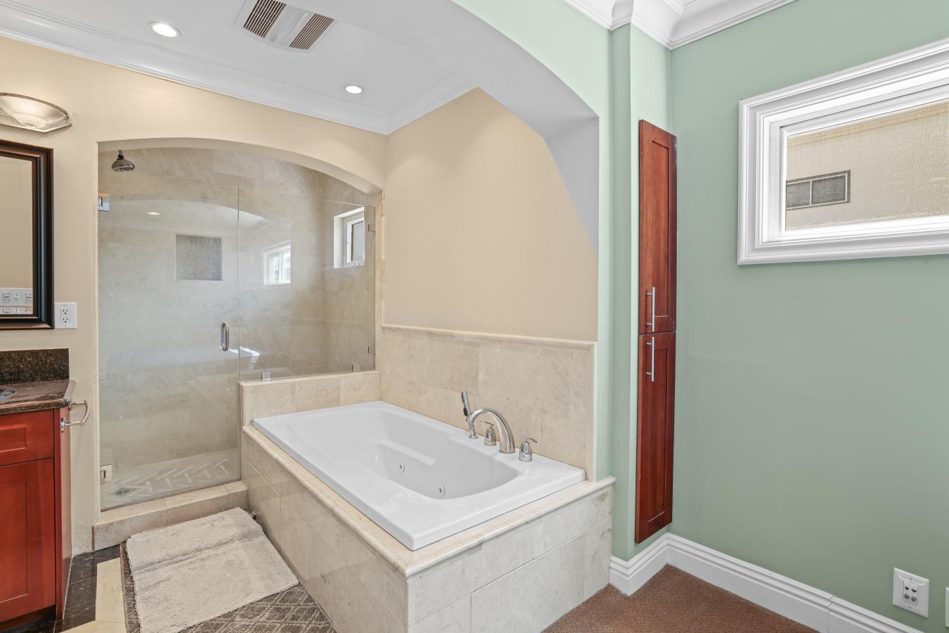 Santa Monica, California, 90403, United States, 11 Bedrooms Bedrooms, ,11 BathroomsBathrooms,Residential,For Sale,1797235