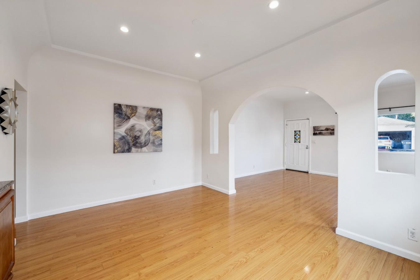 Los Angeles, California, 90063, United States, 6 Bedrooms Bedrooms, ,2 BathroomsBathrooms,Residential,For Sale,1797231
