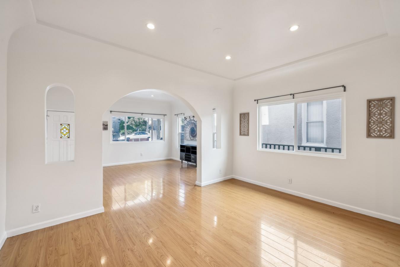 Los Angeles, California, 90063, United States, 6 Bedrooms Bedrooms, ,2 BathroomsBathrooms,Residential,For Sale,1797231