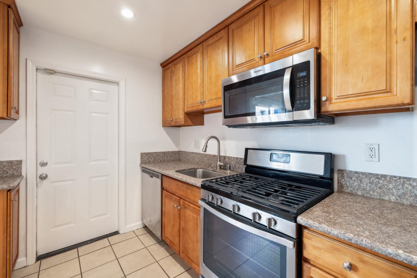 Los Angeles, California, 90063, United States, 6 Bedrooms Bedrooms, ,2 BathroomsBathrooms,Residential,For Sale,1797231