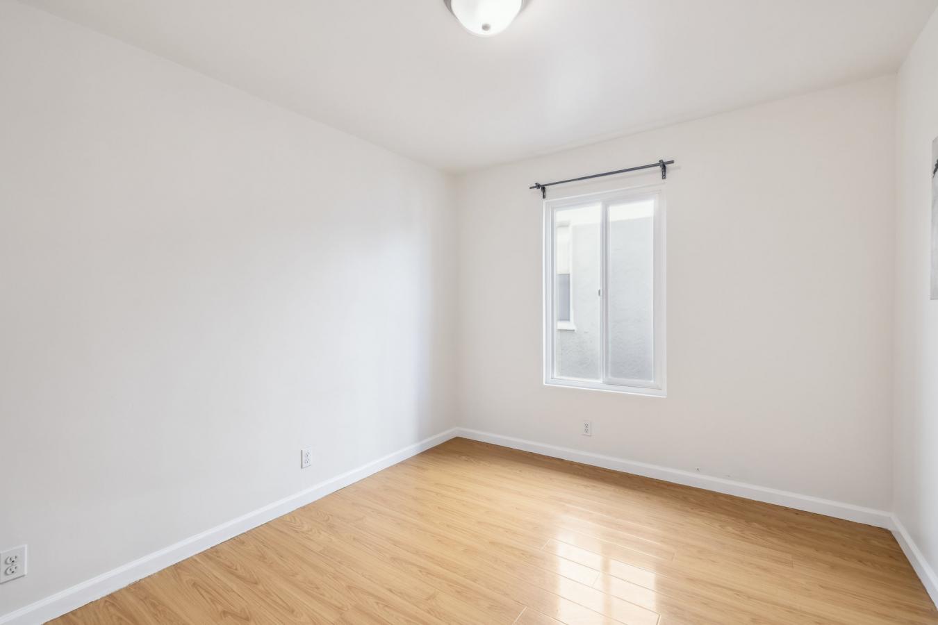 Los Angeles, California, 90063, United States, 6 Bedrooms Bedrooms, ,2 BathroomsBathrooms,Residential,For Sale,1797231