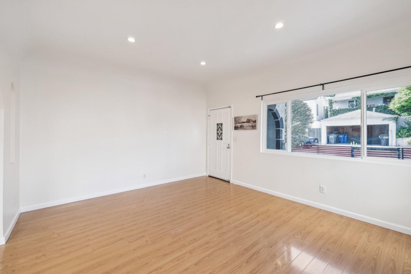 Los Angeles, California, 90063, United States, 6 Bedrooms Bedrooms, ,2 BathroomsBathrooms,Residential,For Sale,1797231