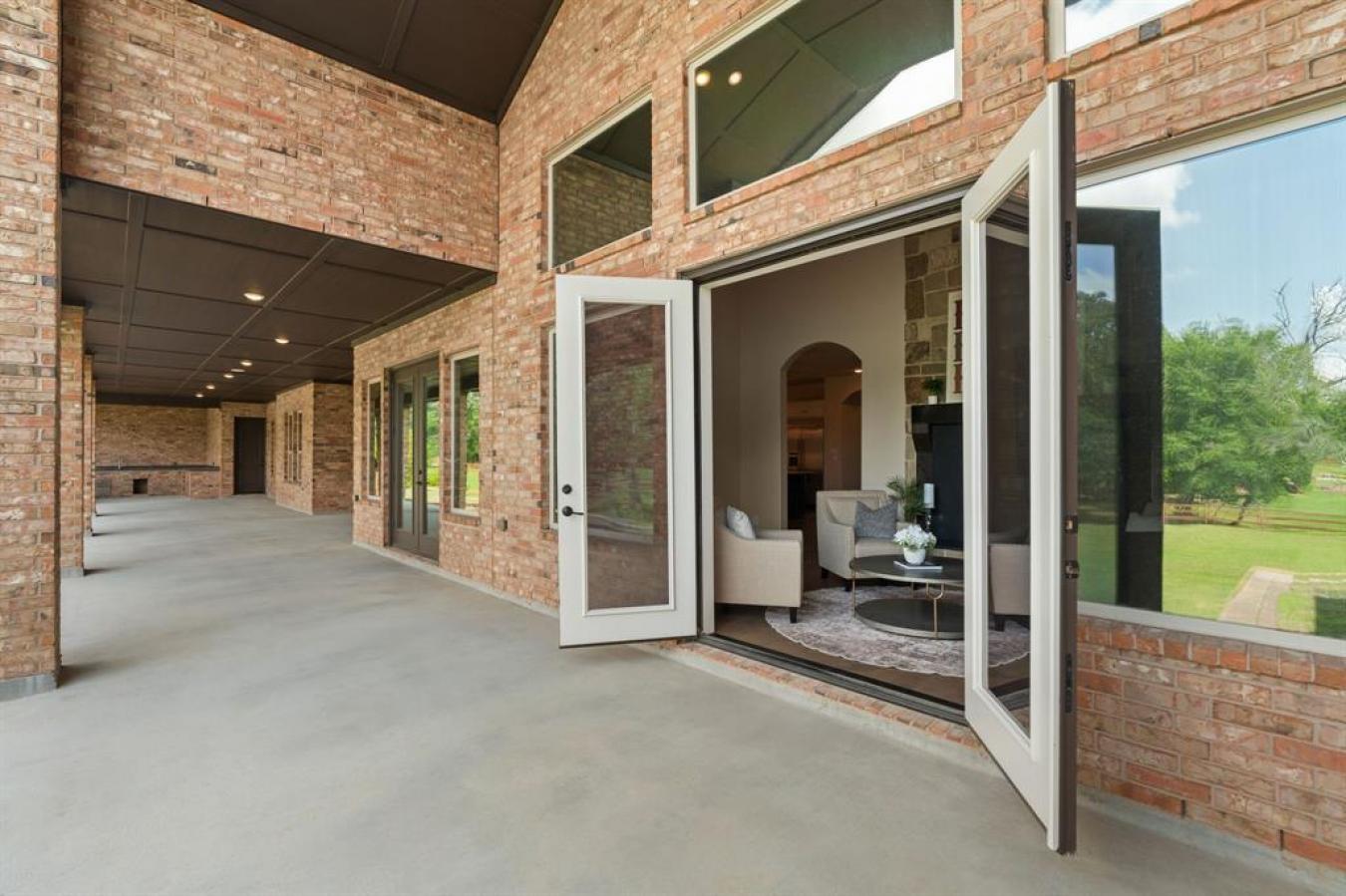 Fulshear, Texas, 77406, United States, 4 Bedrooms Bedrooms, ,4 BathroomsBathrooms,Residential,For Sale,1797229
