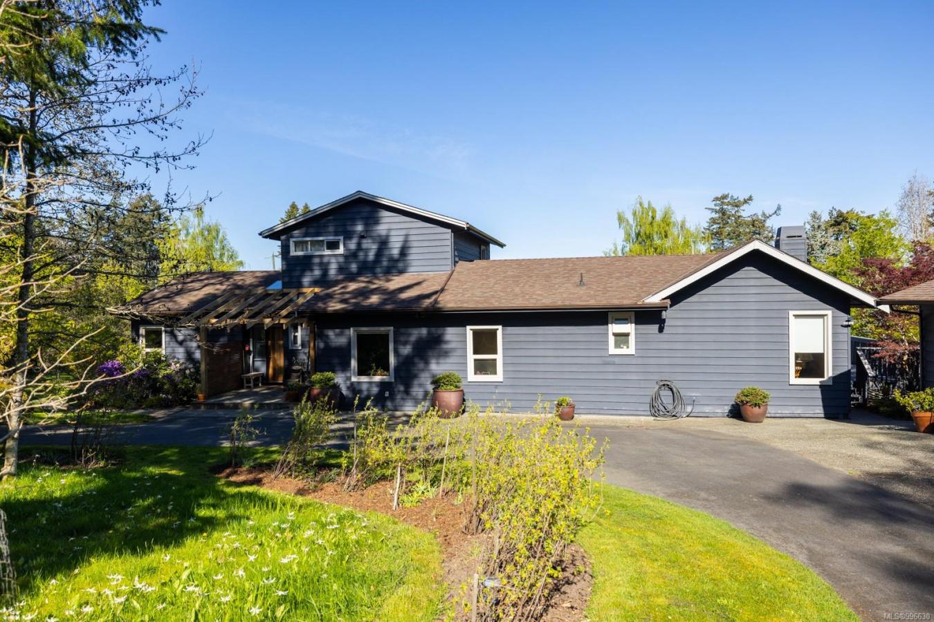 North Saanich, BC, V8L 5H4, Canada, 4 Bedrooms Bedrooms, ,4 BathroomsBathrooms,Residential,For Sale,1801006