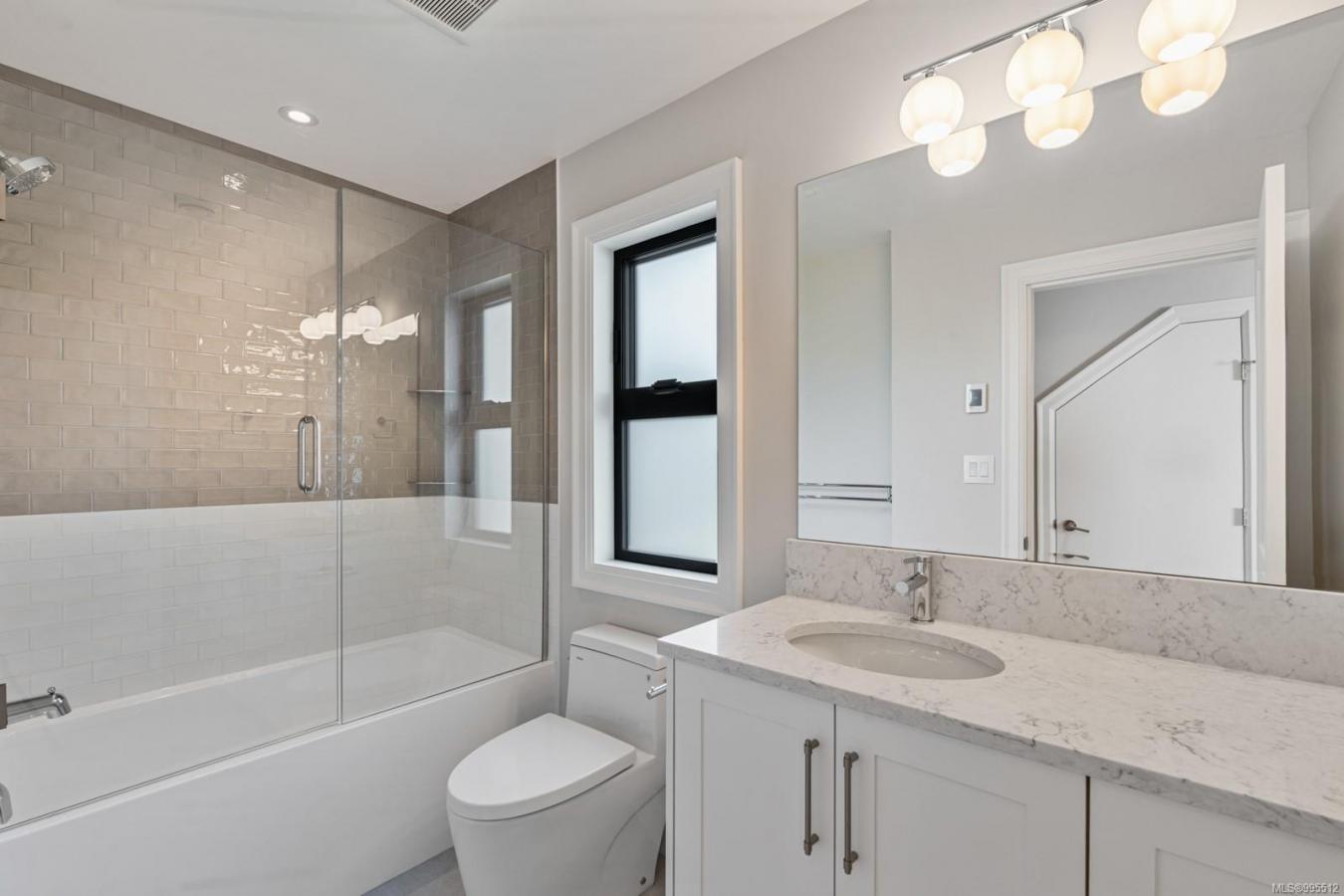 Victoria, BC, V8S 1H2, Canada, 7 Bedrooms Bedrooms, ,6 BathroomsBathrooms,Residential,For Sale,1801005