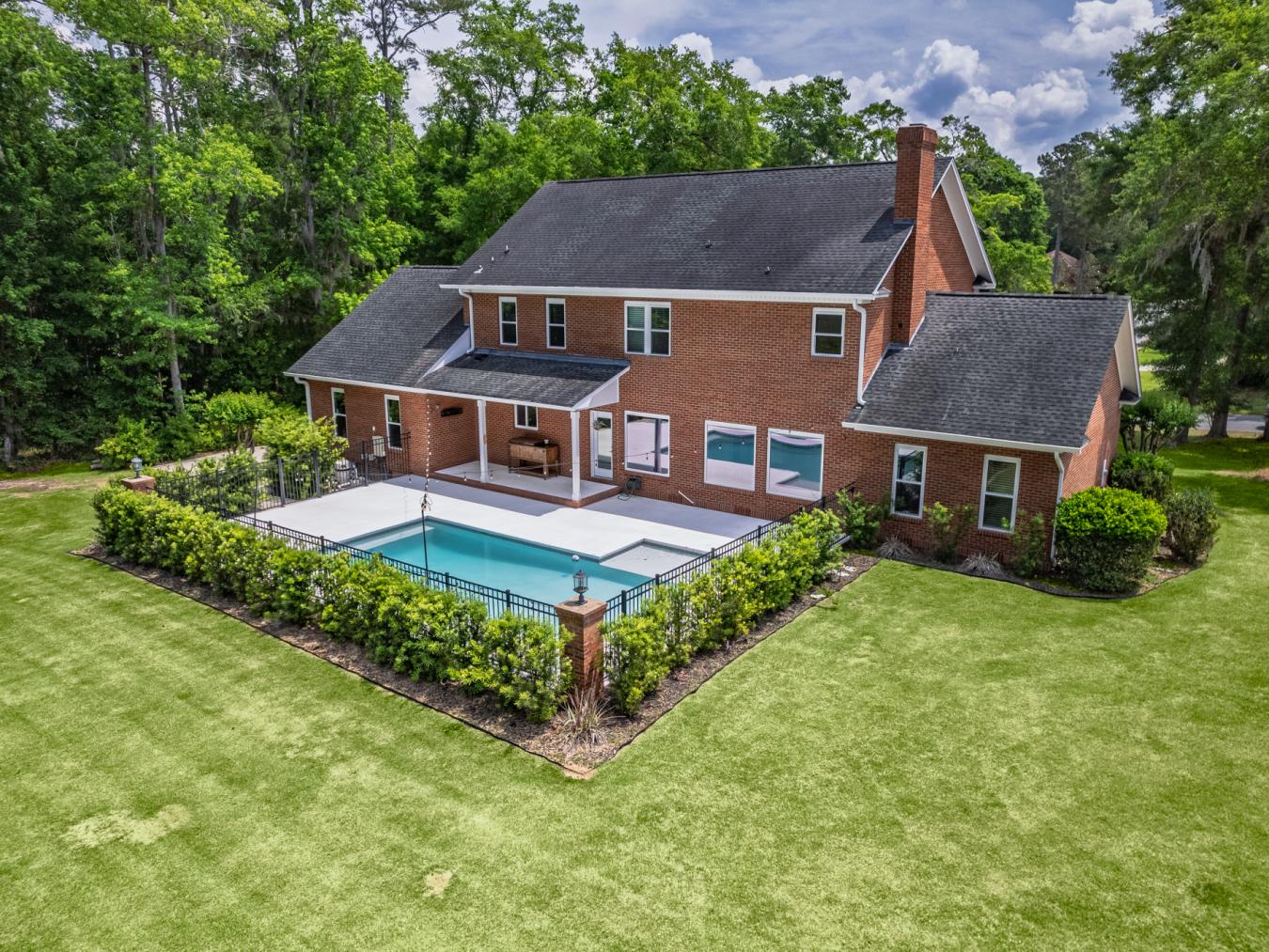 Tallahassee, Florida, 32312, United States, 5 Bedrooms Bedrooms, ,4 BathroomsBathrooms,Residential,For Sale,1801003