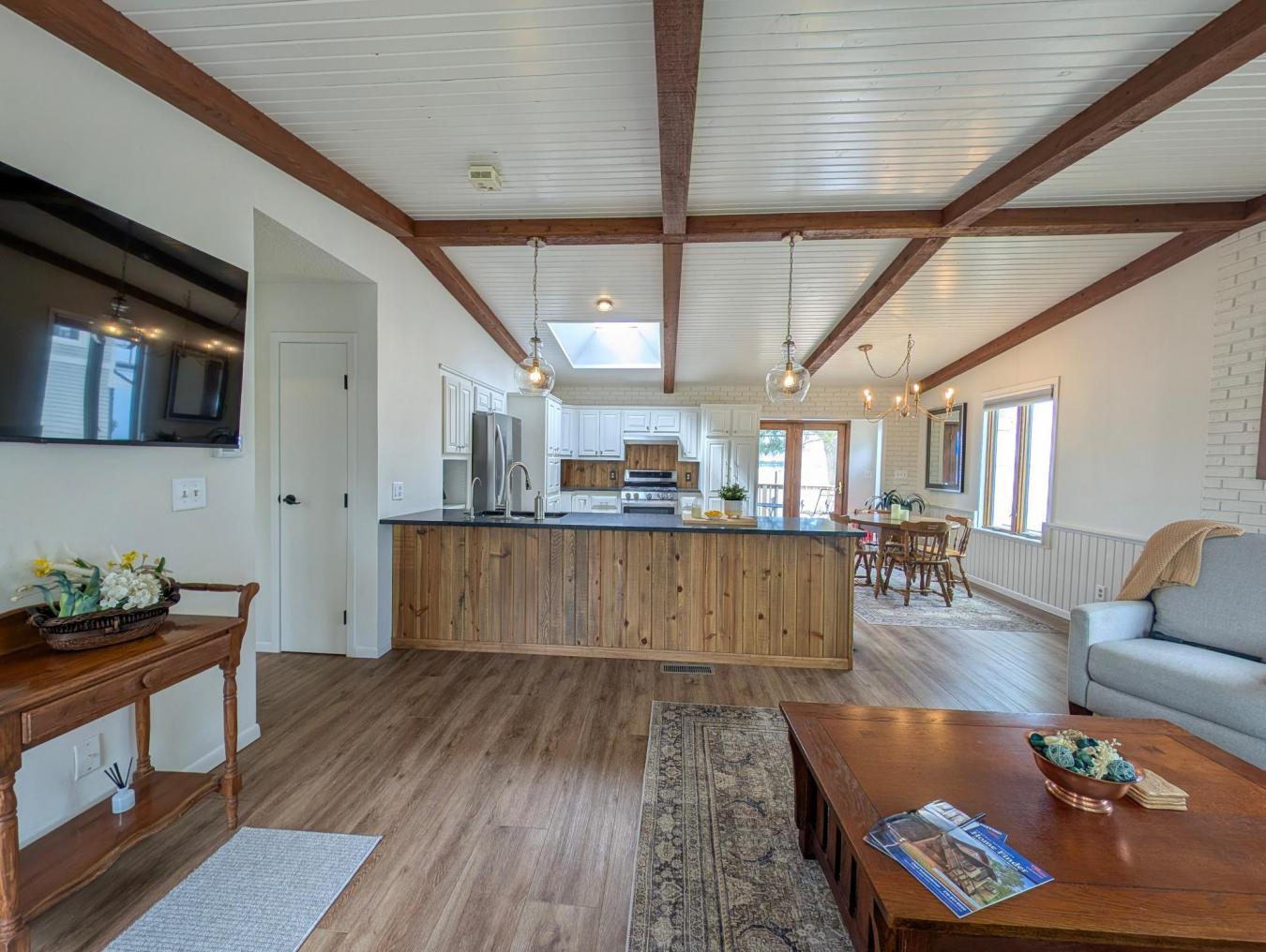 Perham, Minnesota, 56573, United States, 3 Bedrooms Bedrooms, ,2 BathroomsBathrooms,Residential,For Sale,1800997