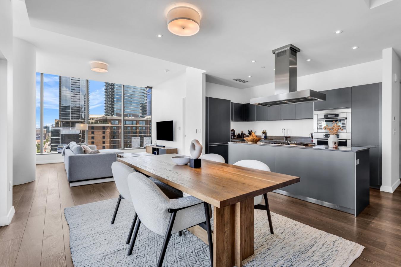 Austin, Texas, 78701, United States, 2 Bedrooms Bedrooms, ,2 BathroomsBathrooms,Residential,For Sale,1800996