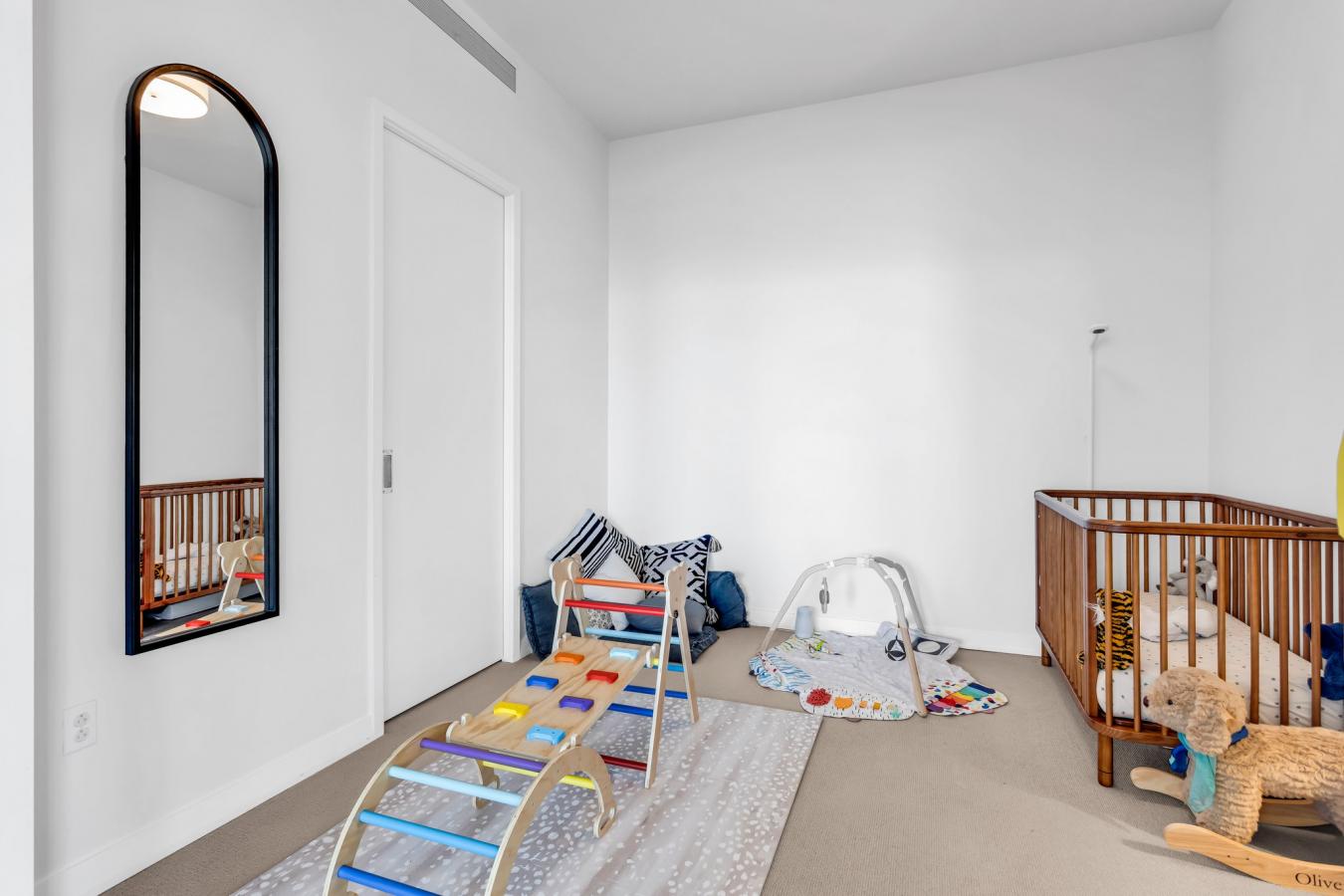 Austin, Texas, 78701, United States, 2 Bedrooms Bedrooms, ,2 BathroomsBathrooms,Residential,For Sale,1800996